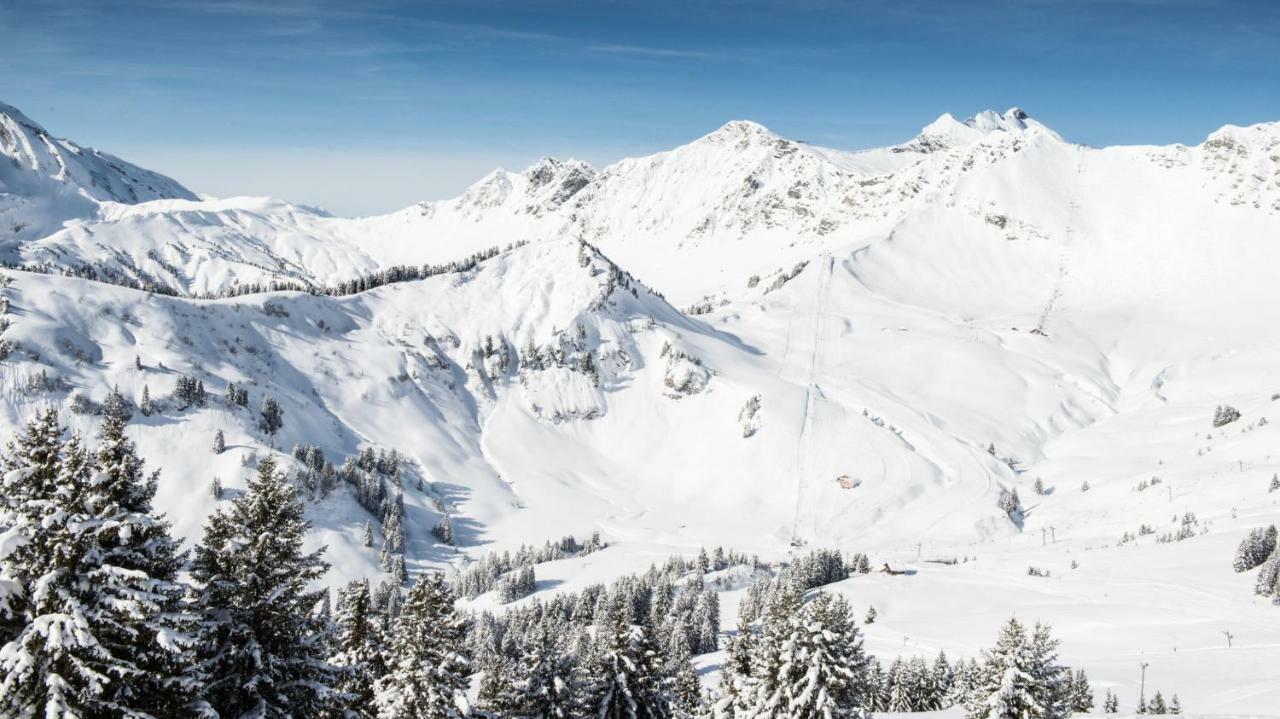 Bel Appartement Au Centre De Champery Avec Vue Exterior photo